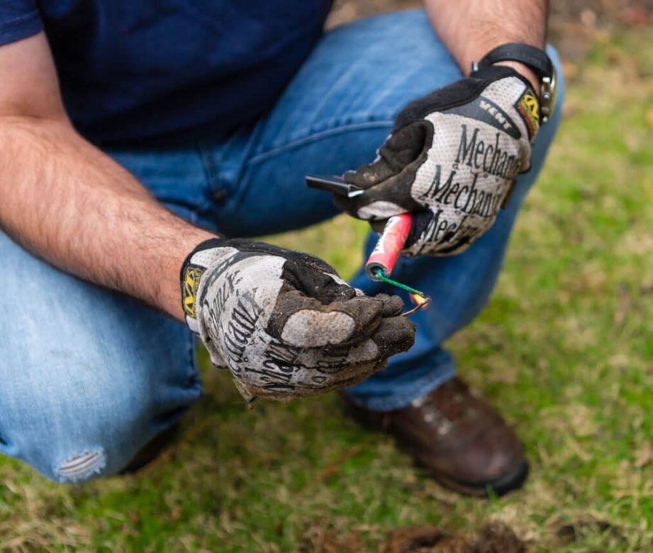 Amdro Gopher Gassers Kills Gophers Moles Rats Woodchucks Skunks Multi Packs of - 6 Gassers